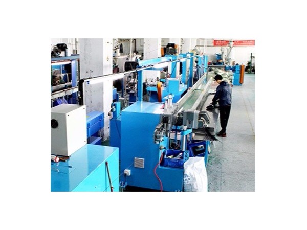 數(shù)據(jù)線工廠對(duì)你說(shuō)數(shù)據(jù)線生產(chǎn)行業(yè)鮮為人知的內(nèi)情